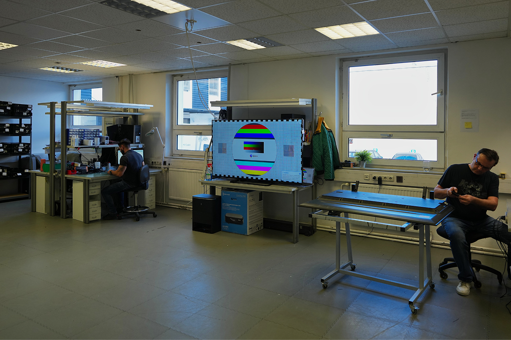 VMS Elektronik in Wien Werkstatt